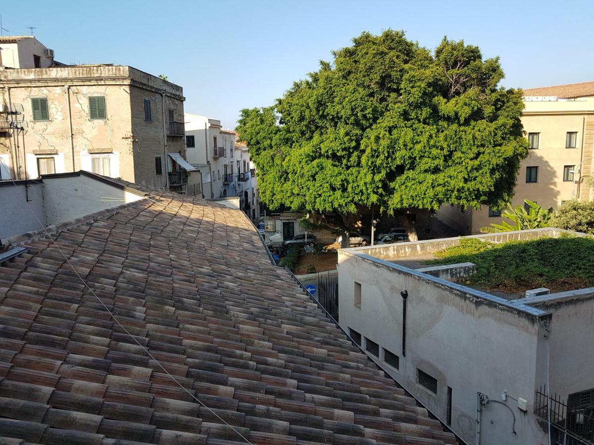 Casa Vacanze Villa D'Orleans Palermo Exterior photo
