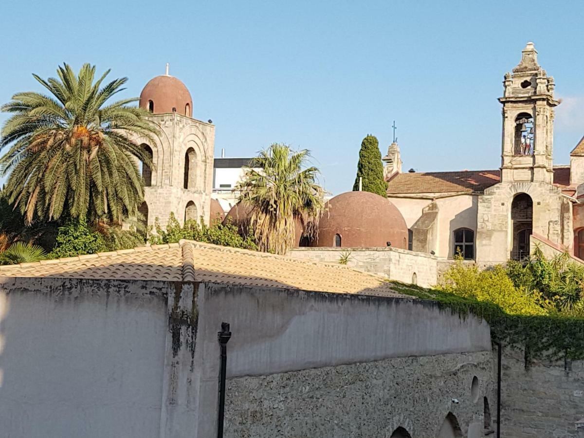 Casa Vacanze Villa D'Orleans Palermo Exterior photo